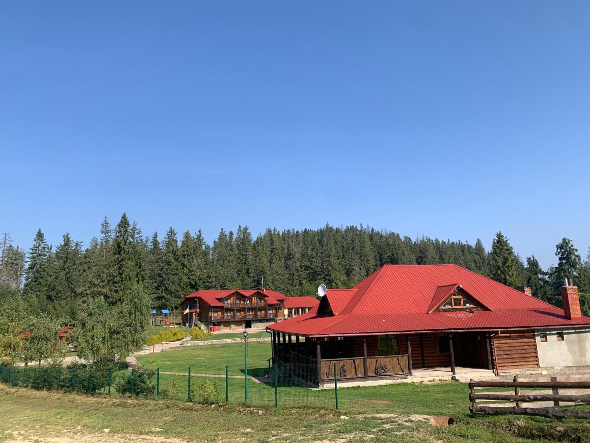 Baza Vidpochynku Ilz Villa Slavske Esterno foto